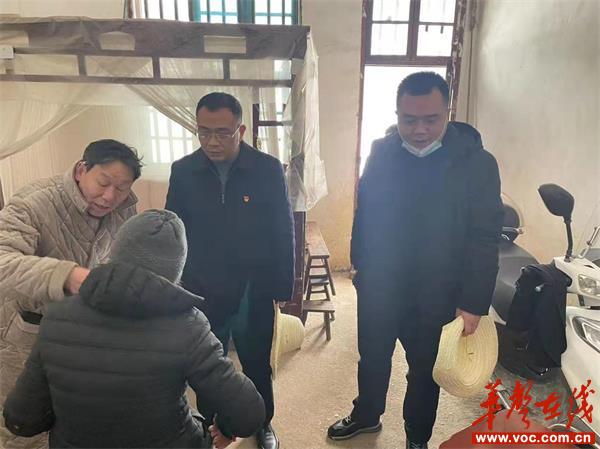 邵阳县五峰铺镇众志成城抗击冰雪_邵阳头条网