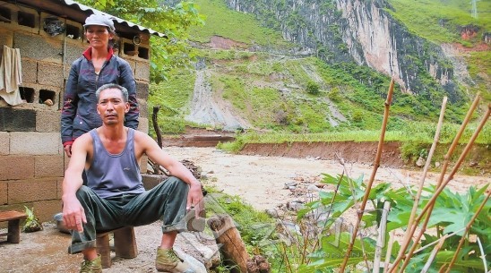 云南云龙泥石流追踪：放羊夫妇下河救出12人 图