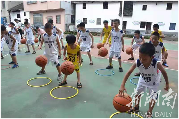 宜章丨“六位一体”保护未成年人