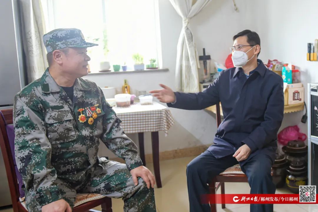 阚保勇在北湖区走访慰问：情暖民心 力解民忧