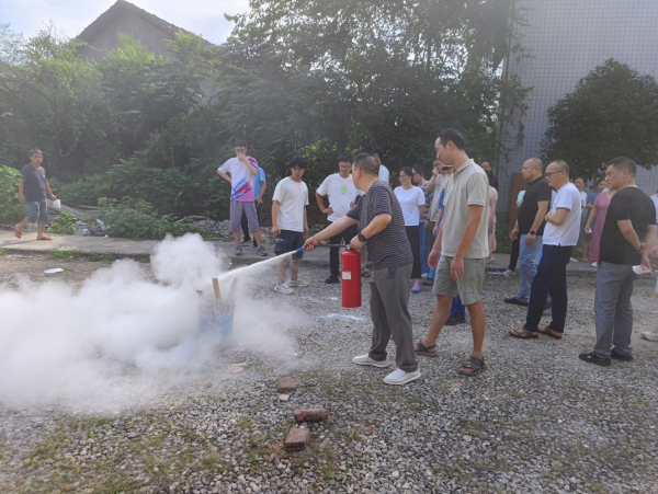 衡阳县集兵镇中心卫生院开展消防安全培训及演练