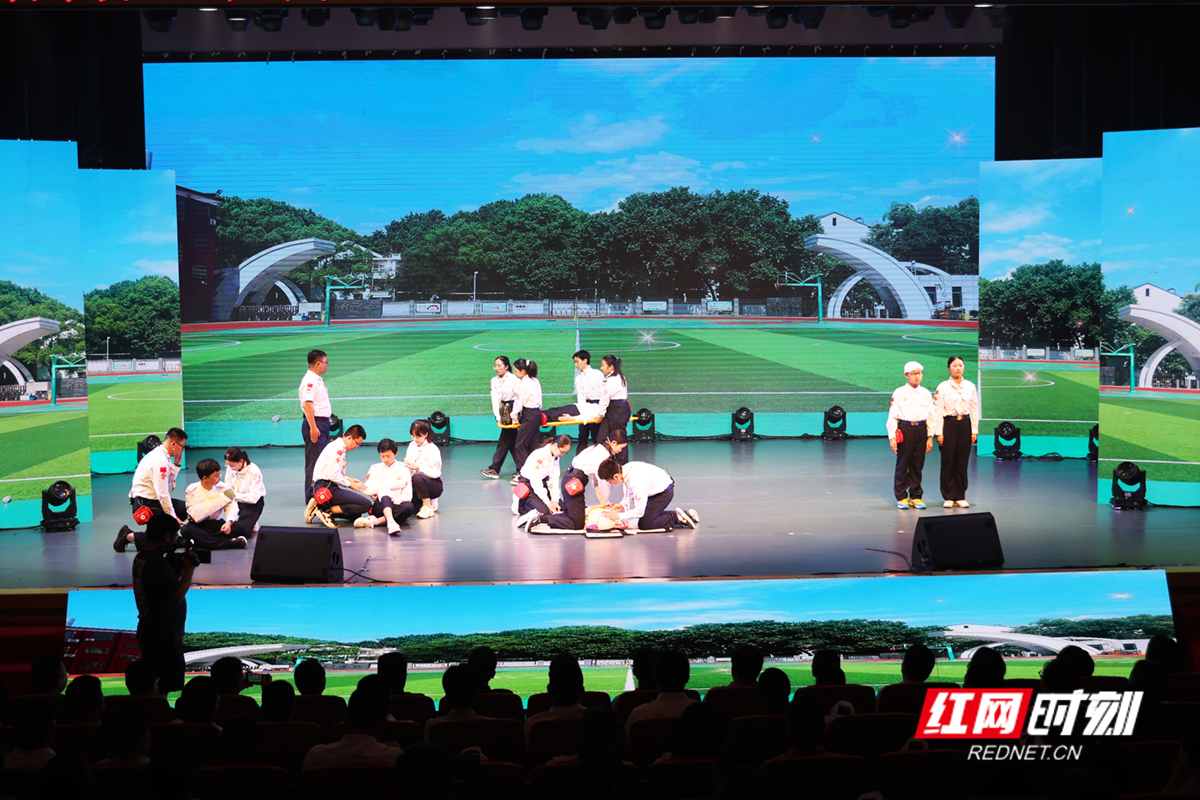 2023.5.29湖南省“关爱生命· 救在身边”“工伤预防· 为民护航”红十字应急救护培训进机关、进企业启动仪式救护演练副本.jpg 2023.5.29湖南省“关爱生命· 救在身边”“工伤预防· 为民护航”红十字应急救护培训进机关、进企业启动仪式救护演练副本.jpg