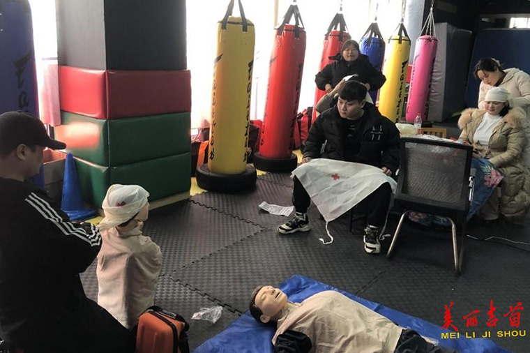 应急救护走进武道馆 让体育培训更加安全1.jpg