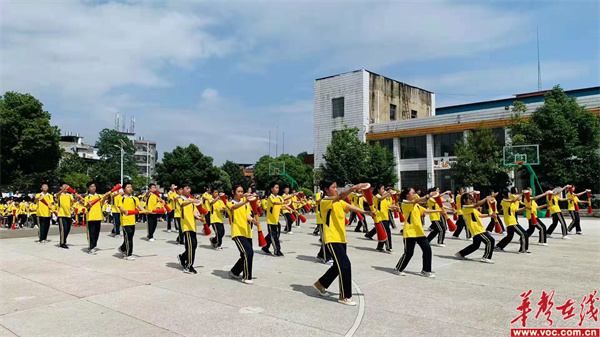 民族中学3_副本.jpg