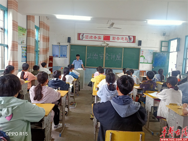 蓝山县新圩学校_副本.jpg