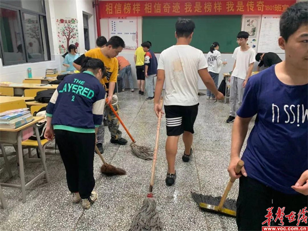 周南靳江中学3_副本.jpg