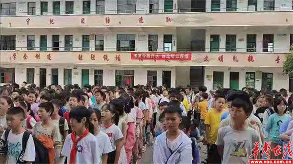 新圩学校.jpg