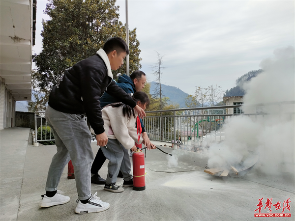 古楼乡完小1.png