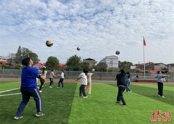 复兴港中学.png