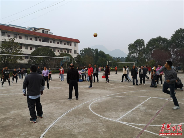 斗笠山镇中心学校.png