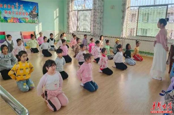 南强镇中小学2.png