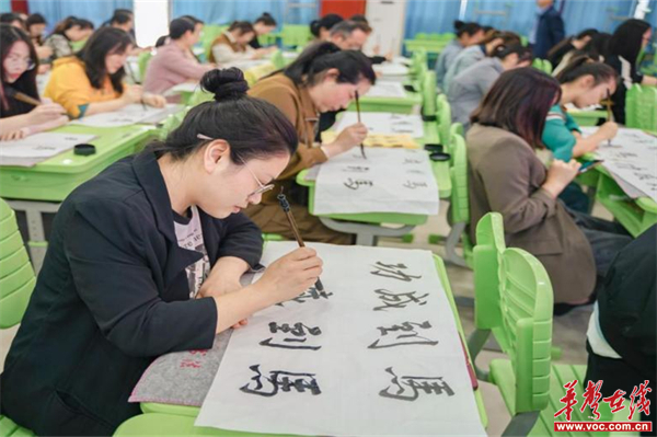 图片 1.jpg 图片 1.jpg