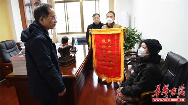 图片 1.jpg 图片 1.jpg