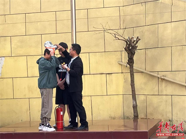 图片 2.jpg 图片 2.jpg