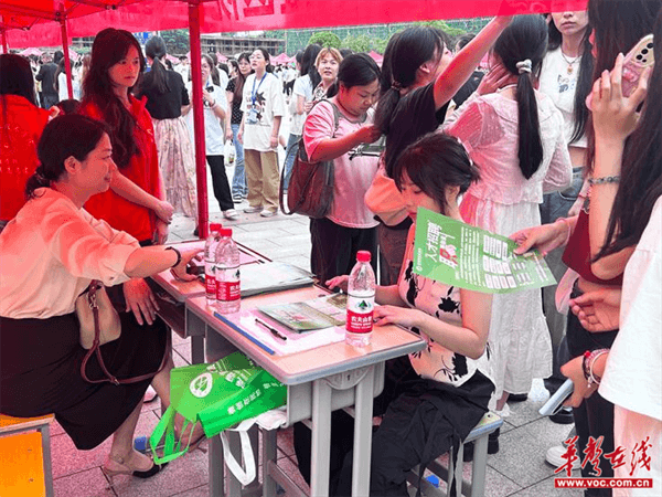 图片 1.png 图片 1.png