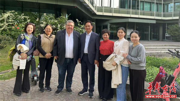 图片 1.jpg 图片 1.jpg