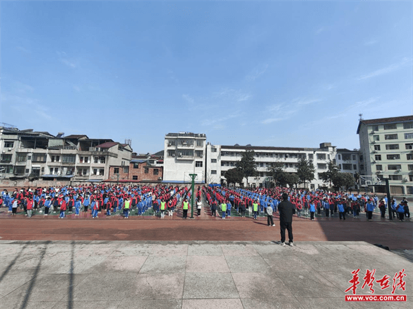 长塘镇中学开展清明节专项安全教育 筑牢学生安全防线