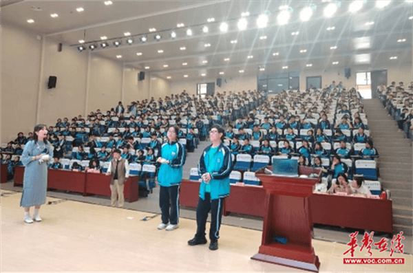朝阳与晚霞的唯美诗句望城区职业中专第五届成长节之“诗意青春”诗词大会圆满举行