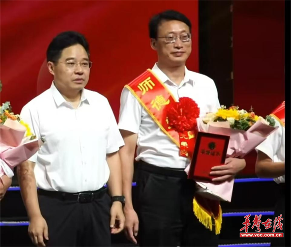 刘一兵：一心勤耕三尺台 文韬武略育贤才