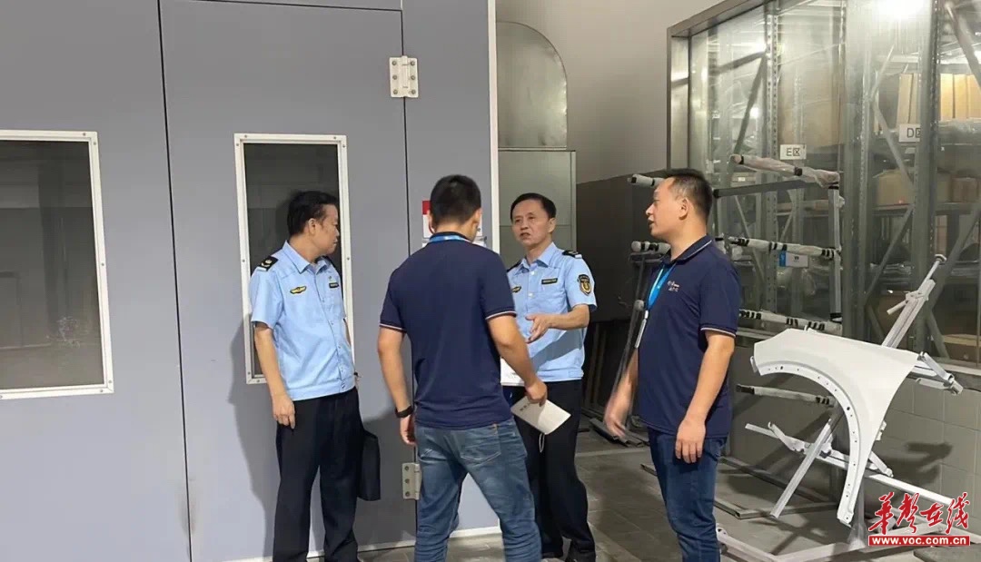 “利剑”行动 湘潭交通执法部门开展汽修行业环保工作执法检查PG电子 PG电子平台(图2)