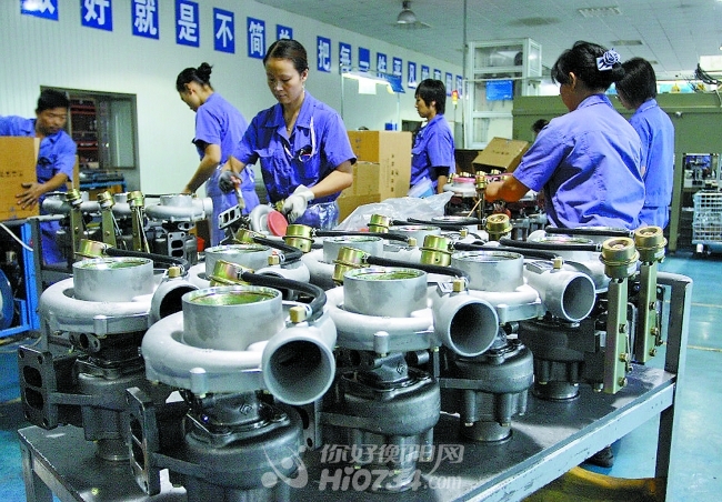 天雁公司自主创新开发的涡轮增压器系列产品获得32项国家专利技术。    吴佳   摄