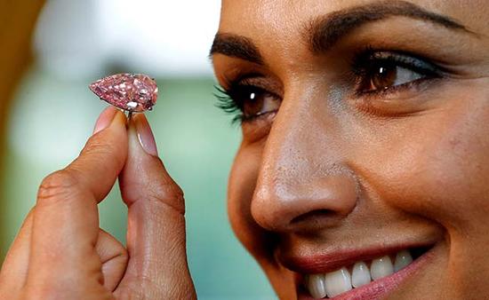 pear-shaped-pink-diamond-reuters_650x400_61463544906