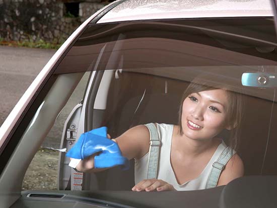 如何合理养护汽车玻璃 切记用错毁一生