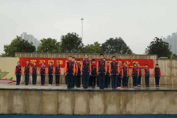 争做美德少年:衡州小学举行"学雷锋"系列活动启动仪式 华声在线衡阳