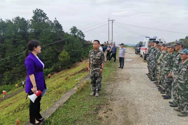 邵阳县五峰铺镇举行2021年度防汛抗旱暨地质灾害避险应急演练(2)1.jpg