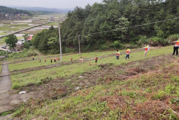 邵阳县五峰铺镇举行2021年度防汛抗旱暨地质灾害避险应急演练(2)2.jpg