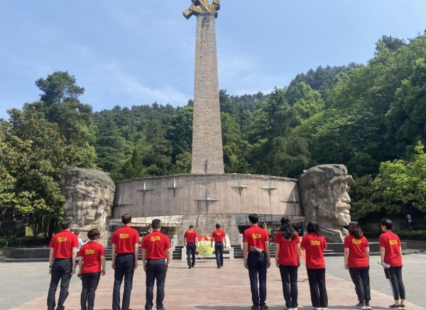 “忆百年征程 守初心使命” 湖南省第二人民医院党史教育走进遵义(5)(1)2.jpg