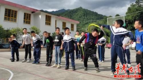 5城步县清源中心小学举办第八届寄宿生趣味运动会1.jpg