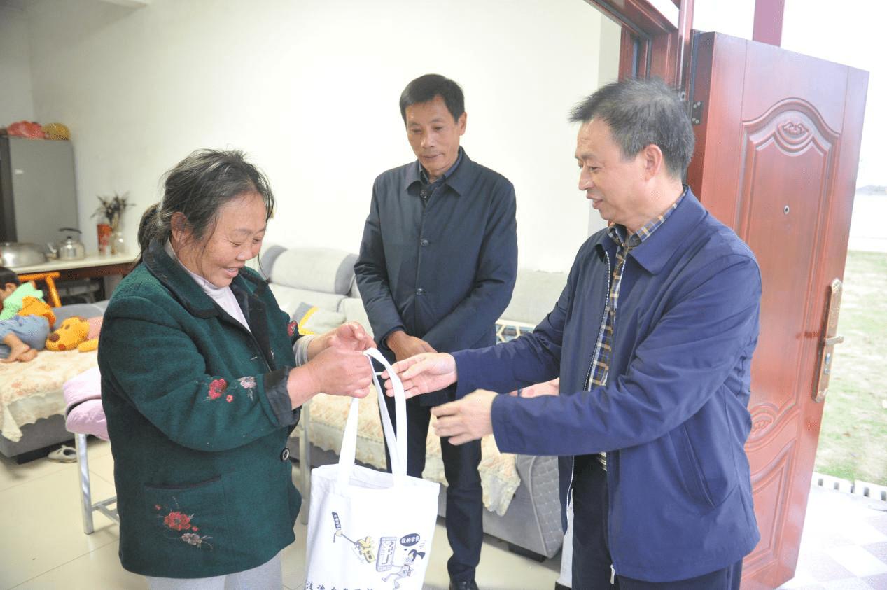 送法进村入户.jpg