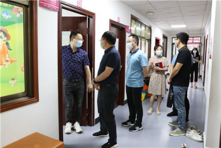 湖南幼儿师范高等专科学校李宏岸一行到常德市妇幼保健院考察指导工作287.png