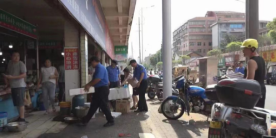 澧县:高温下的坚守 不服“暑”的城管人122.png