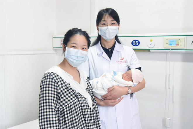 延迟分娩147天创国内纪录!常德一医成功助特殊孕妇圆梦175.png 延迟分娩147天创国内纪录!常德一医成功助特殊孕妇圆梦175.png