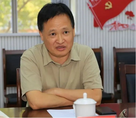常德市六中召开芷兰白云中学办学三周年座谈会872.png