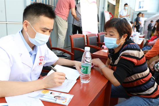常德市妇幼保健院赴联点乡村振兴示范片举行义诊活动(1)176.png