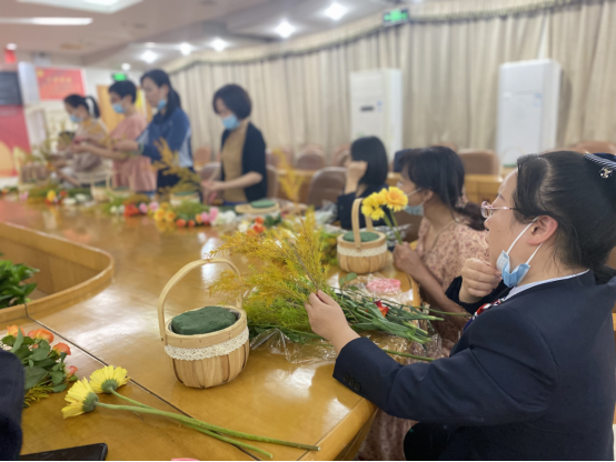 常德市妇幼保健院举行“更年更健康”更年期关怀日公益活动438.png 常德市妇幼保健院举行“更年更健康”更年期关怀日公益活动438.png