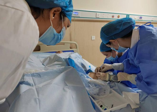 另辟蹊“静”,常德市第二人民医院首次开展下肢静脉PICC375.png 另辟蹊“静”,常德市第二人民医院首次开展下肢静脉PICC375.png