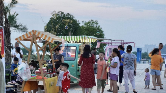 点亮株洲夜经济1713.png 点亮株洲夜经济1713.png