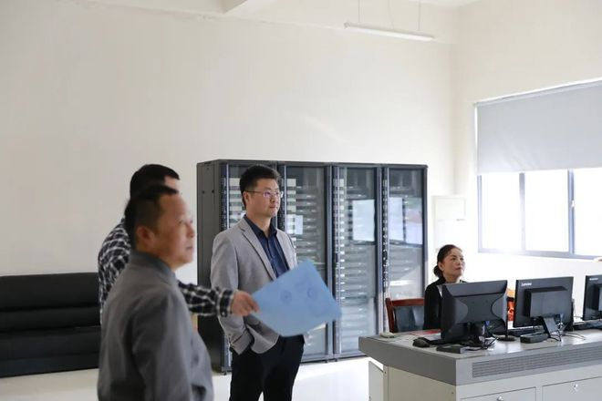 常德市二医院党委书记马明祥深入科室走访调研536.png 常德市二医院党委书记马明祥深入科室走访调研536.png