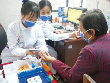常德市第四人民医院开展世界糖尿病日义诊活动148.png
