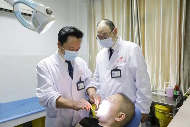 健康从“齿”来 精诚汇“医”心——常德市一医院口腔科发展纪实531.png 健康从“齿”来 精诚汇“医”心——常德市一医院口腔科发展纪实531.png