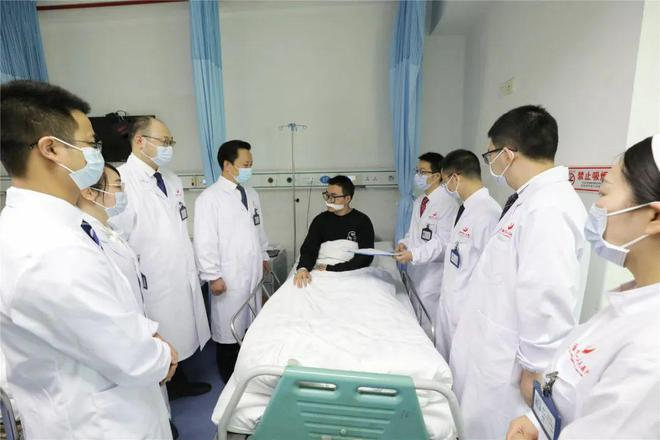 健康从“齿”来 精诚汇“医”心——常德市一医院口腔科发展纪实134.png 健康从“齿”来 精诚汇“医”心——常德市一医院口腔科发展纪实134.png