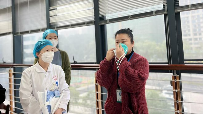 常德市第二人民医院科教科科长罗婷:“疫”起坚守,防护有我172.png 常德市第二人民医院科教科科长罗婷:“疫”起坚守,防护有我172.png