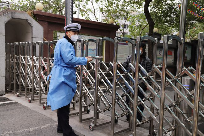桃源交警：疫情防控不松懈 暖心服务不打烊428.png
