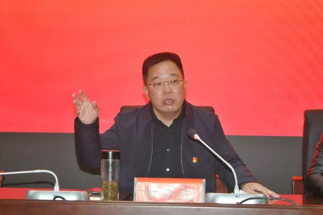常德外国语学校召开2022年下学期12月份教职工例会114.png