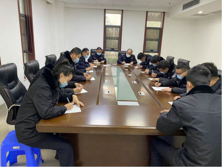 常德市柳叶湖公安分局组织召开专项整治工作会议564.png