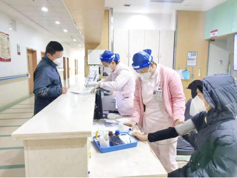 冲锋第一线！常德市四医院迎战新冠第一波救治高峰2791.png